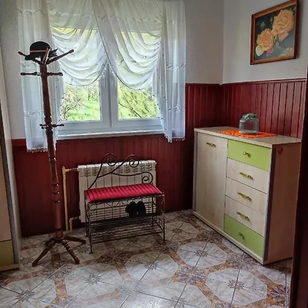 Dom Pod Jabloniami Holiday home Lukowica